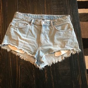Light wash, high waisted shorts